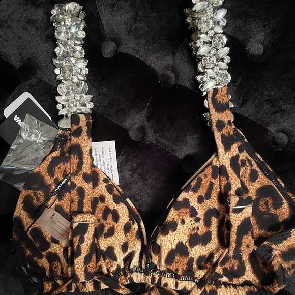 NWT “FASHION NOVA” 2PC Animal Print Crystal Triangle Top Ruched Bikini SWIMSUIT - Picture 2 of 9